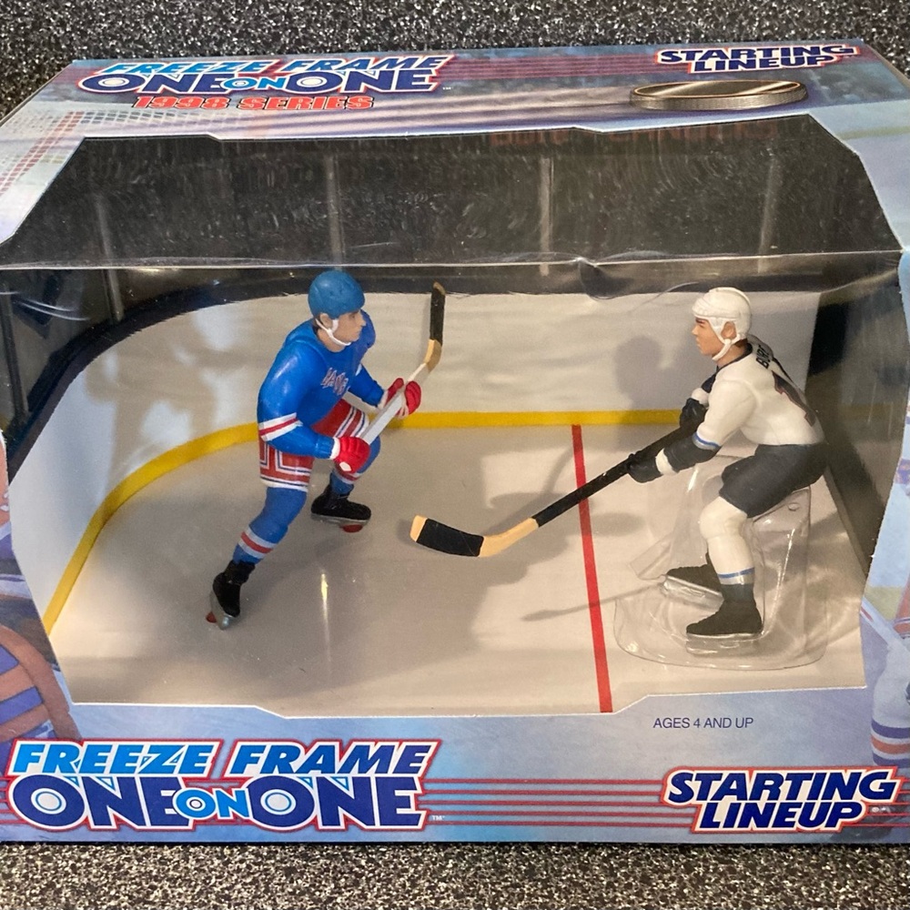NHL Factory Sealed Starting Lineup Freeze Frame One On One Gretzky Bure 1998